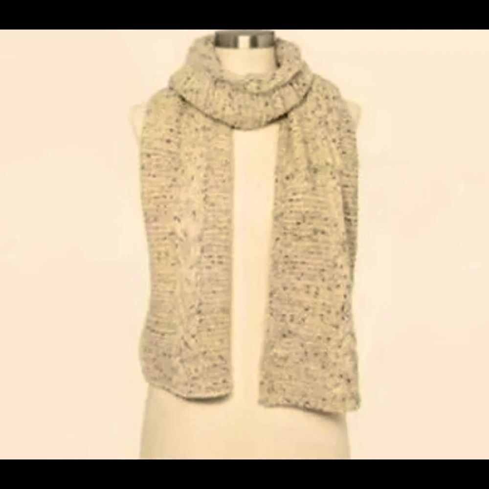 🛍Iniversal Thread Women’s Cable Knit ablong winter Scarf Beige/Oatmeal